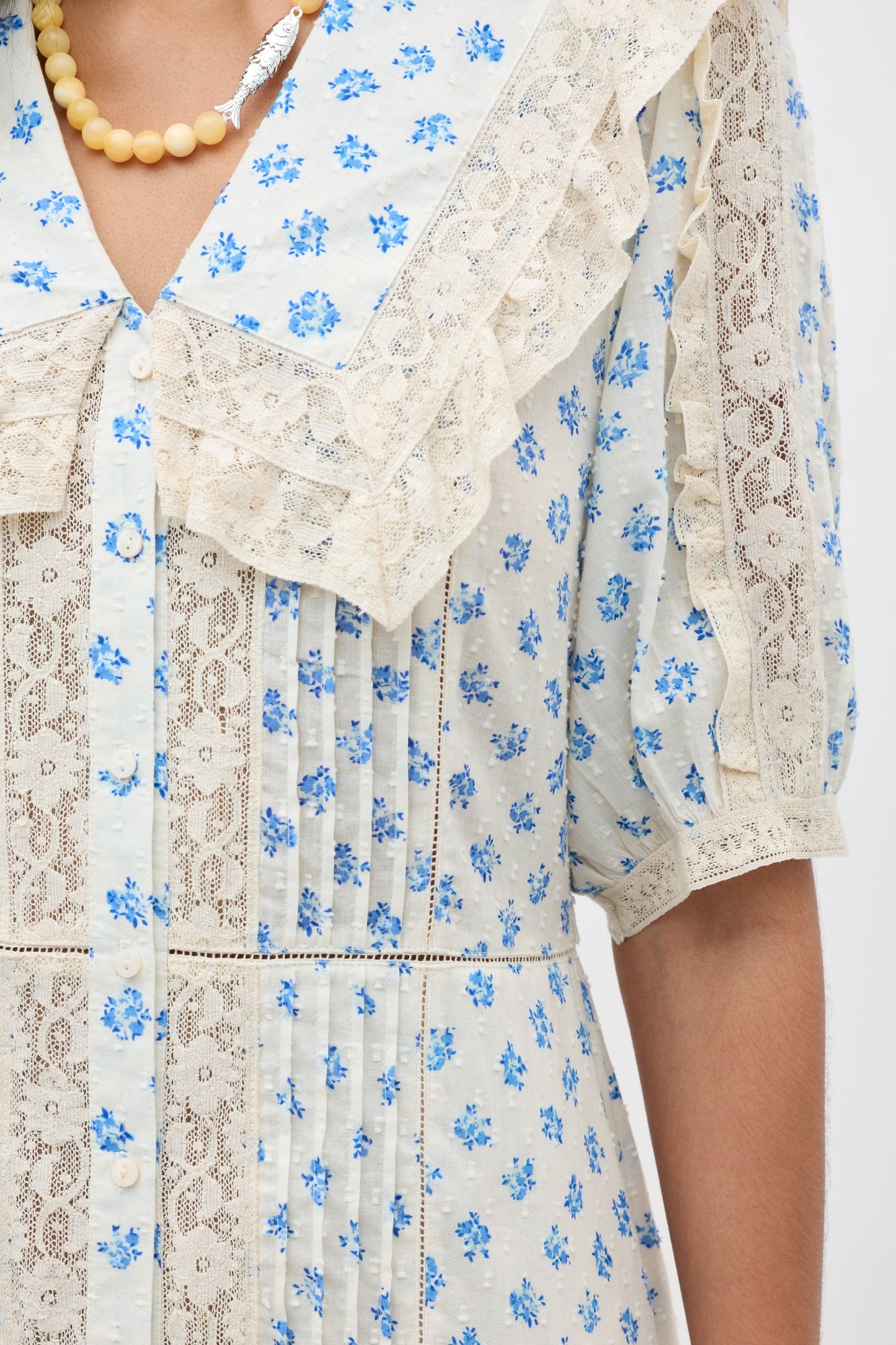 Edina - Seville Floral Cream