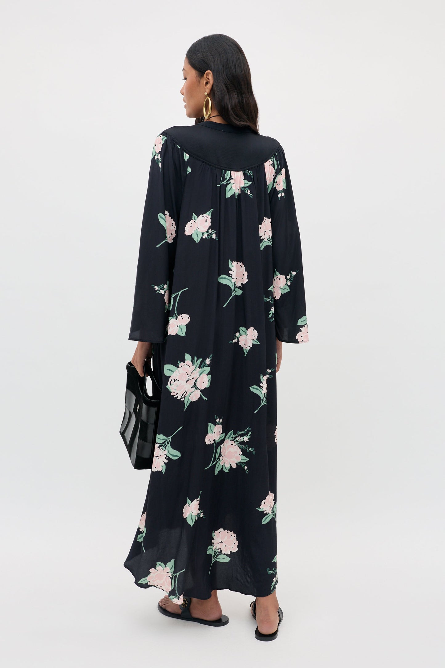 Lucilla - Peonies Scatter Black
