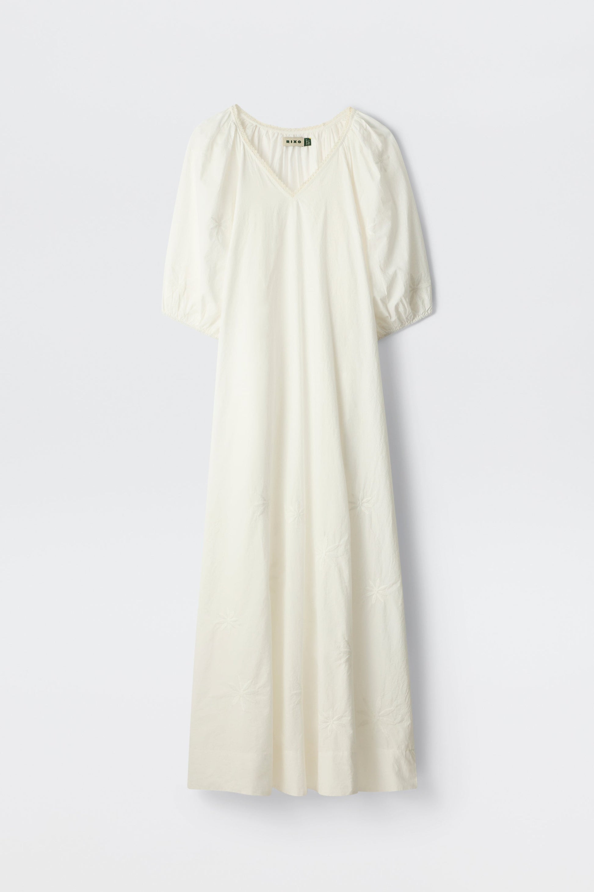 Gizele - Daisy Floral Embroidery White
