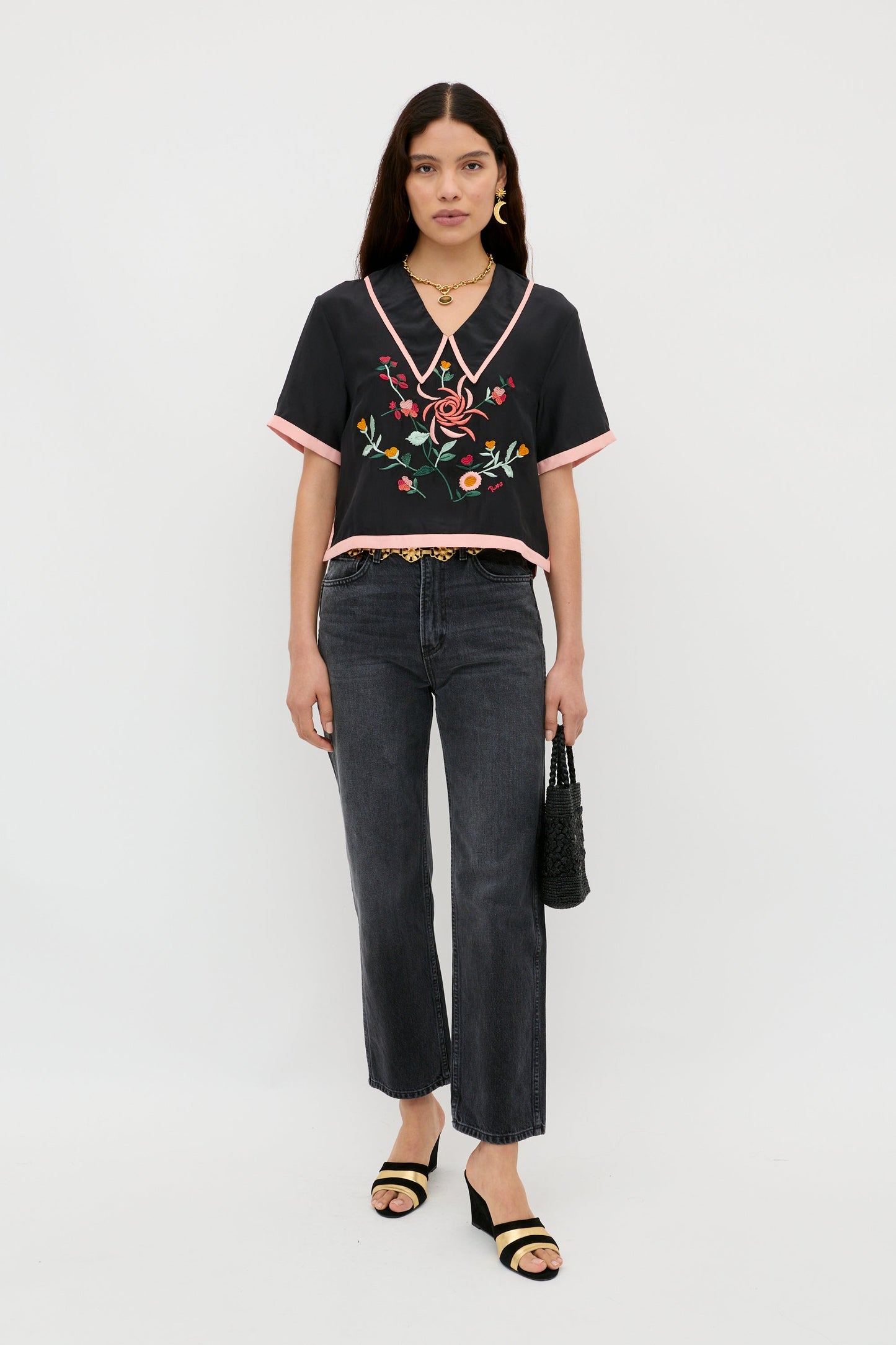 Nicolina - Frida Embroidery Black