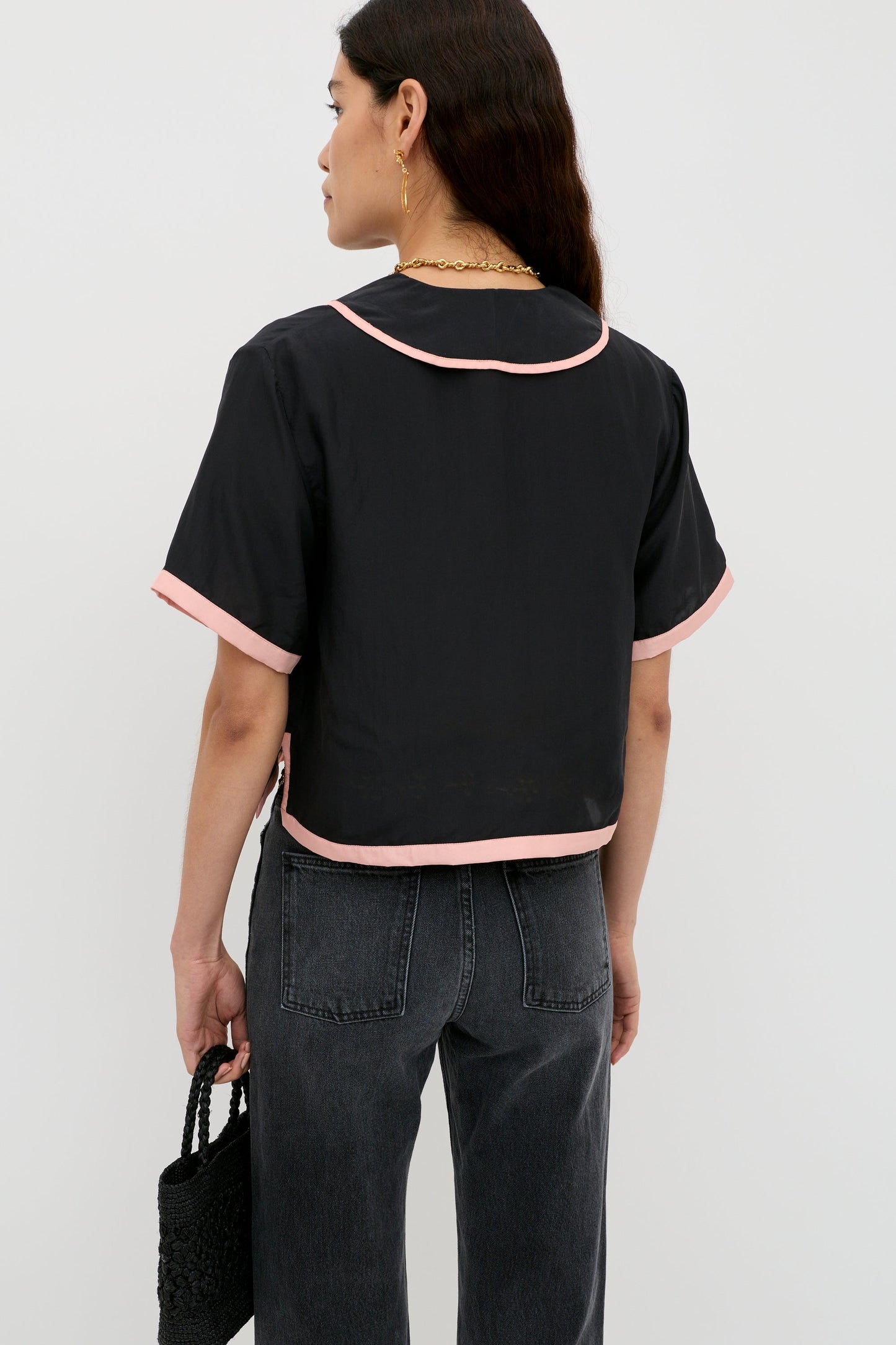 Nicolina - Frida Embroidery Black