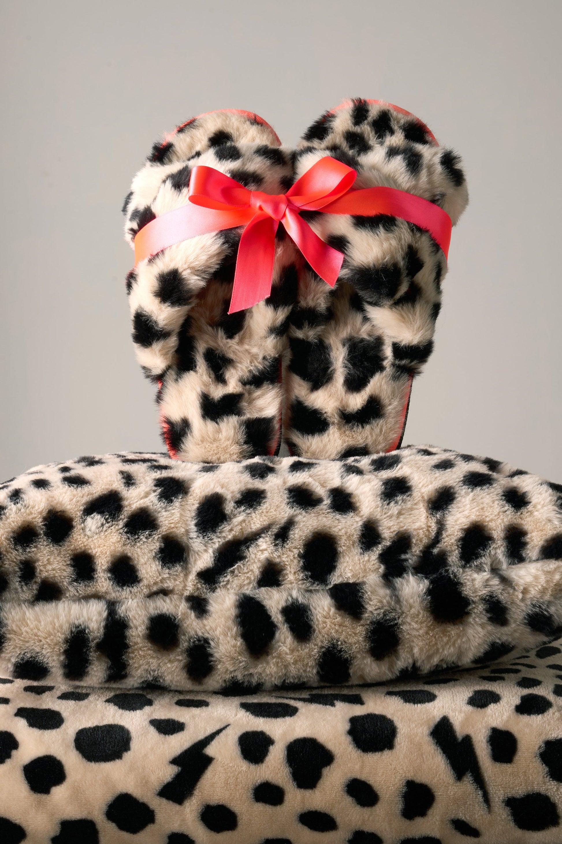 Cream with Black Cheetah Faux Fur Cross Over Slippers
