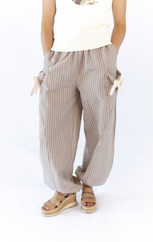 Milene Bow Detail Pants · Taupe