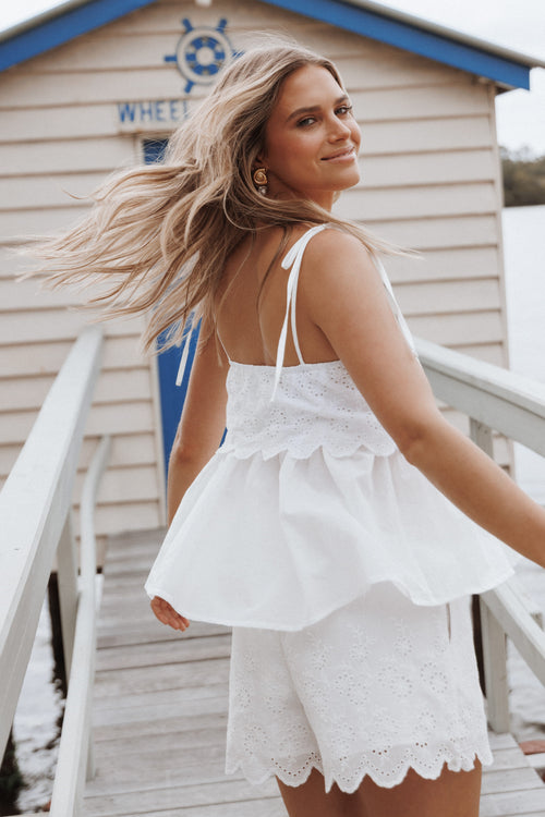 Zera Eyelet Scallop Shorts - White